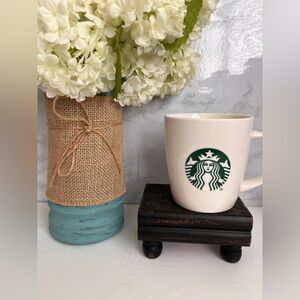 Like New Starbucks Logo 2020 Coffee Cup Tea Mug White Ceramic Green Siren 12 Oz.